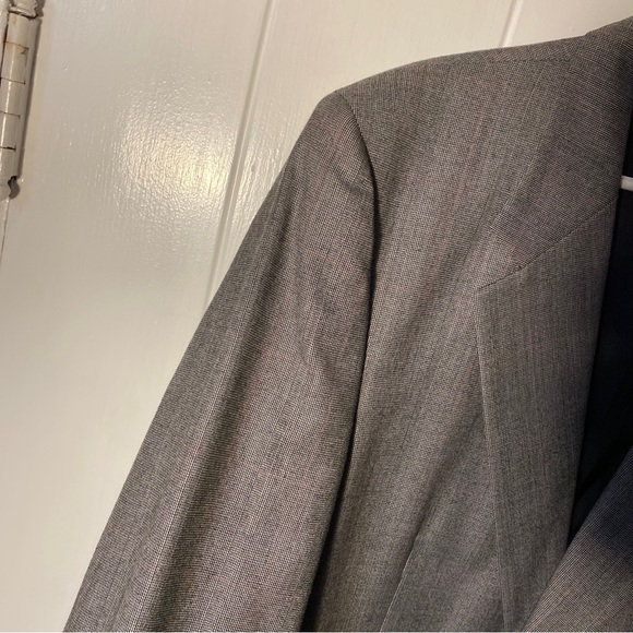 (1) Trendy Vintage Gray Burberrys’ Wool Suit Jacket Made In Hudson, OH 44 - Picture 3 of 15